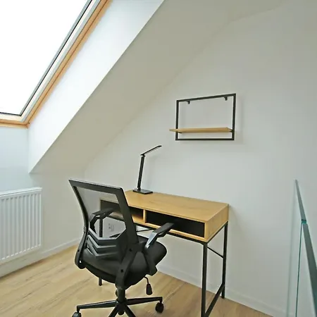 Two-story With A Loft-style Flair - Apartmán